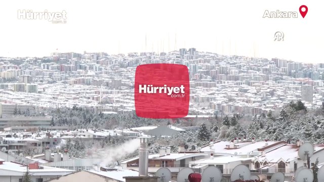 Mevsimin ilk kar yağışı sonrası Ankara beyaza büründü