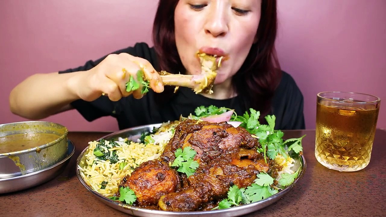 SPICY DELICIOUS CHICKEN MASALA AND EGG CURRY WITH BASMATI RICE #ASMR_EATING SHOW BIG BITES MUKBANG