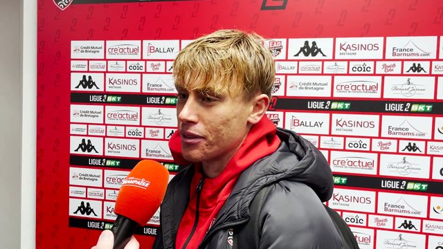 EAG - Amiens SC (3-0) : Matthis Riou après la victoire sur Amiens