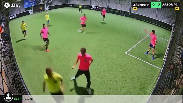 AÉROPORT DE PAU - Jason Plâtrerie 22/11 à 20:48 - Football Terrain 2 (LeFive Pau)