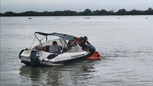 Đồng Nai: Va chạm với sà lan, hai vợ chồng trên ghe chài lưới gặp nạn