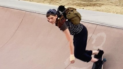 Cat Loves Skateboarding