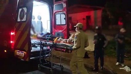 Homem fratura a perna ao ser atropelado por motocicleta no 14 de Novembro