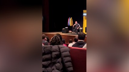 Cem Yılmaz'a soruldu: Herkes sana gülüyor, sen kime gülüyorsun?