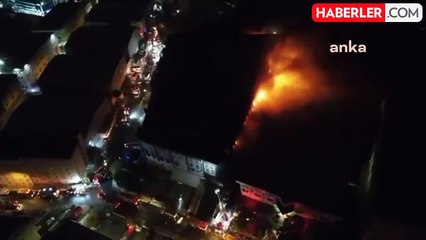 Beylikdüzü'nde Plastik Fabrikasında Yangın Çikti