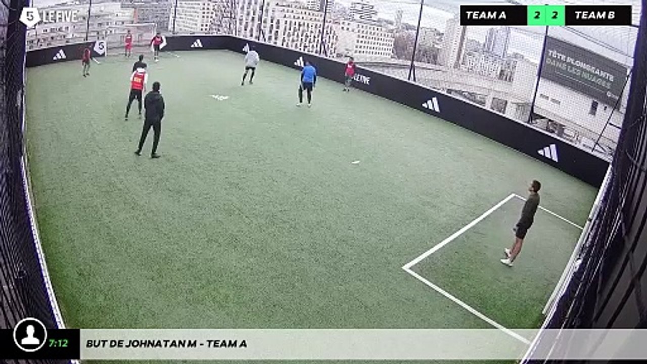 But de Johnatan M - Team A