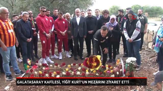Galatasaray yönetimi ve futbolcular, Yiğit Kurt'un mezarını ziyaret etti