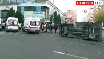 Kayseri'de Ticari Taksi ile Kamyonet Çarpıştı: 6 Yaralı