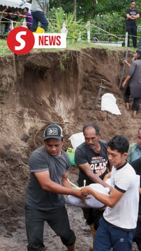 Five bodies swept away by strong waves at Kampung Pengkalan Maras Cemetery