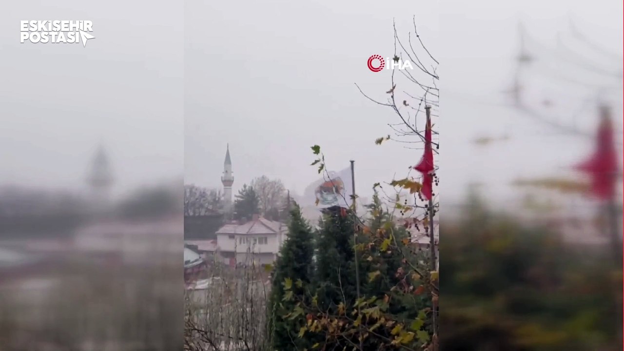 Eskişehir'de mevsimin ilk kar yağışı başladı