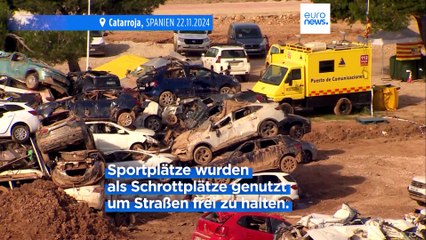 Riesiger Autofriedhof in Catarroja zeigt das Ausmaß der verheerenden Überschwemmungen in Spanien