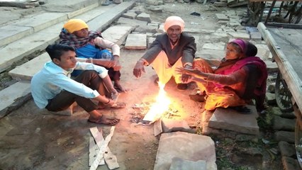 Watch Video: मौसम में घुली शीतला, गर्म लिबास में नजर आने लगे लोग