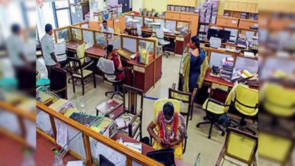 मप्र में आउटसोर्स पर कर्मचारी रखने का खुलकर विरोध:कर्मचारी संगठनों का आरोप-नियमित पद खत्म कर रही सरकार