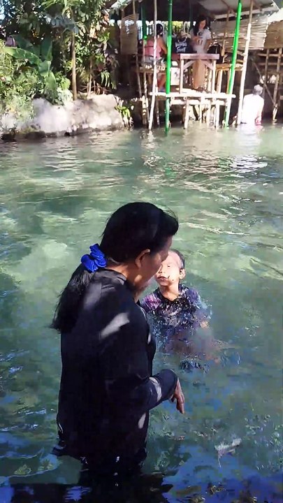 sarap maligo sa ilog