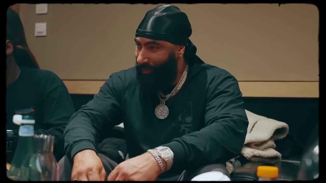 La Fouine & Koba LaD - U can t see me (Clip Officiel)