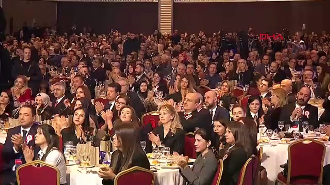 İstanbul-Cumhurbaşkanı Erdoğan: Biz eğitim öğretim meselesini siyaset üstü tutmaya özen gösteriyoruz -1