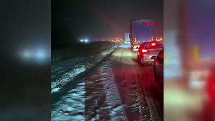 Ankara'da mevsimin ilk karı yağdı (2)