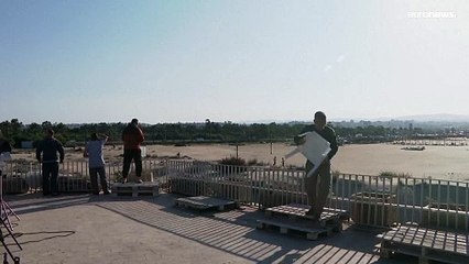 لبنان: غارة مسيّرة إسرائيلية تودي بحياة صيادين على شاطئ صور