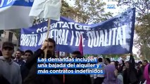 Miles de manifestantes protestan en Barcelona por el precio de los alquileres