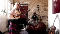 OÙ EST STEVE ? (Where is Steve ?) performed by MIRTHE, duet, guitar, drums, live 2023