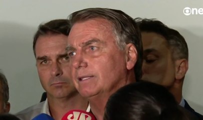 Bolsonaro afirma que nunca debateu golpe com ninguém, mas estudou medidas “dentro das quatro linhas”