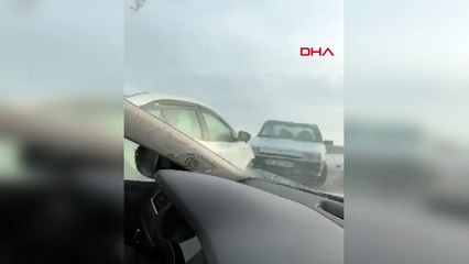 Çorum'da 10 araç zincirleme kazaya karıştı