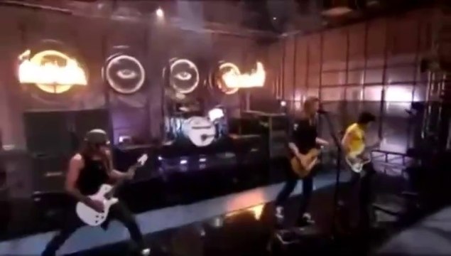 Puddle of Mudd - Stoned - Live 2010 (The Tonight Show with Jay Leno)