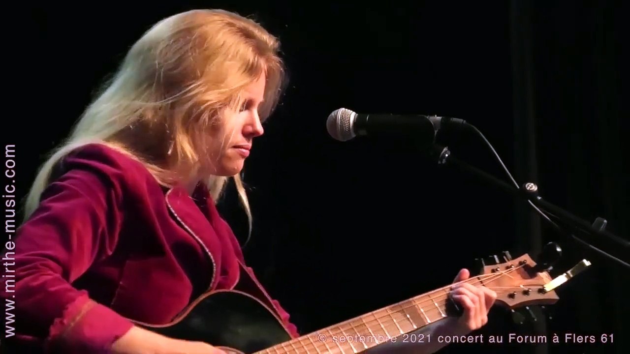 SUR UNE BARRICADE & It Will Be Fine, performed by MIRTHE, composition, guitar-vocals, Live 2021, Flers France