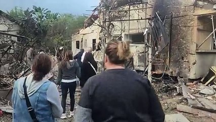 أضرار في منازل في وسط إسرائيل إثر إطلاق صواريخ من لبنان