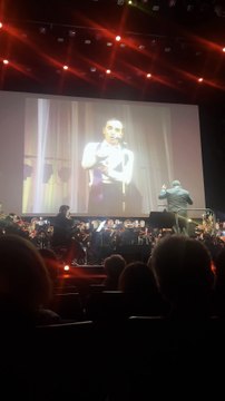 Video - Exclusif - Spectacle symphonique Aznavour Célébration - l'hommage officiel en clôture du centenaire de la naissance de C. Aznavour au palais des Congrès à Paris