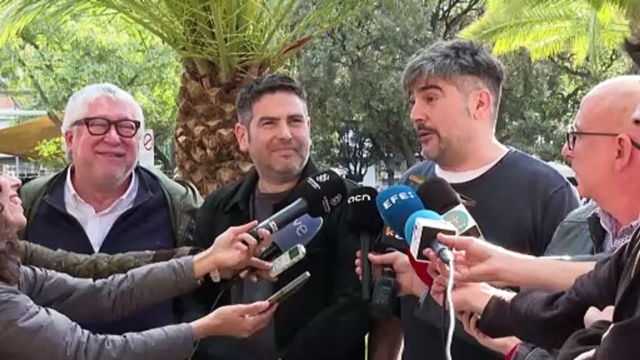 Cornellà reconoce a Estopa con una estatua por sus 25 años de trayectoria musical