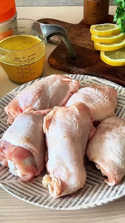 “Dos de Poulet au Citron : La Recette Ultra Savoureuse et Facile à Réaliser !”