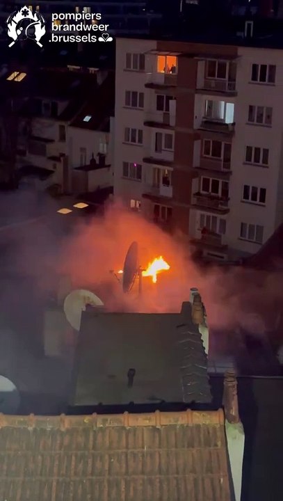 Un incendie s'est déclaré au troisième étage d’un bâtiment de quatre étages situé dans la rue Marie-Christine, à Laeken