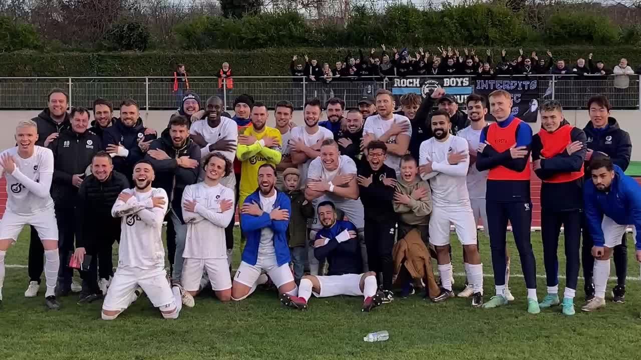 Rochefort crie victoire