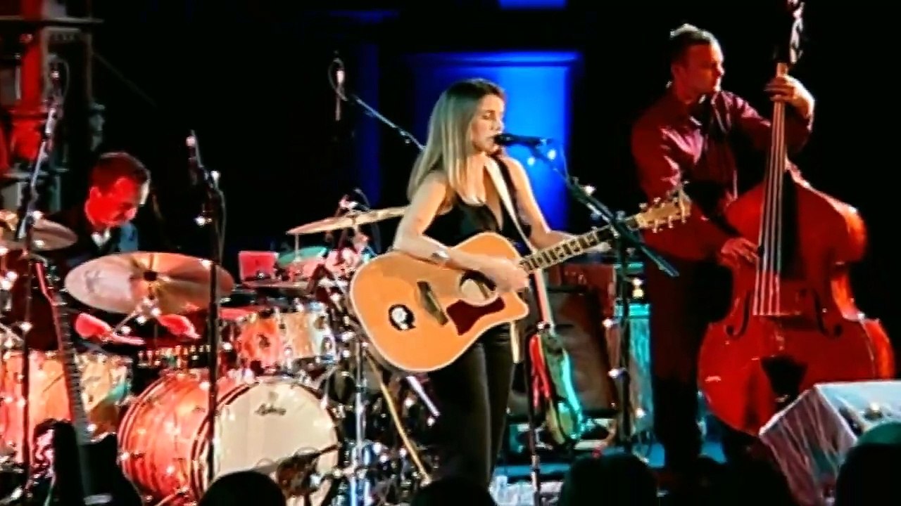 HEATHER NOVA — I Wanna Be Your Light | from HEATHER NOVA: ”LIVE AT THE UNION CHAPEL” · (2003)