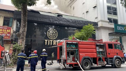 Cháy quán bar ở Hà Nội