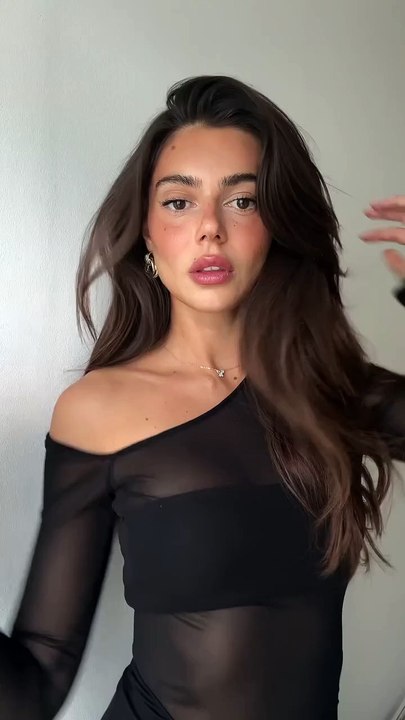 i love finding a new signature scent that makes me feel confident & sexy every time i spray good girl by @carolinaherrera with ingredients like jasmine, coffee, cacao and almond it’s no wonder this scent h