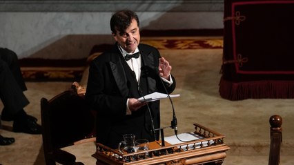 Javier Cercas: "La auténtica literatura representa un peligro para cualquier poder"