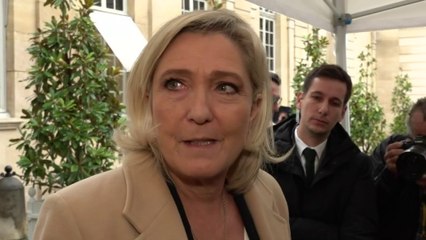 Marine Le Pen prête à voter la censure face à un Michel Barnier « campé sur ses positions »