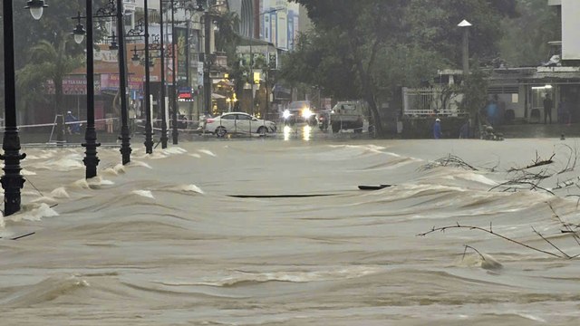 Thừa Thiên Huế tiếp tục cho học sinh nghỉ học do mưa lũ