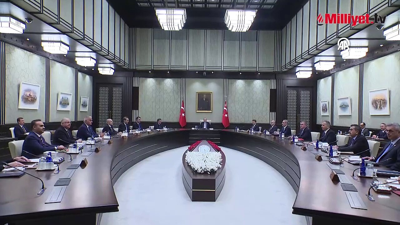 Kabine toplantısı başladı! Asgari ücret, memur ve emekli maaşları için gözler Erdoğan'da