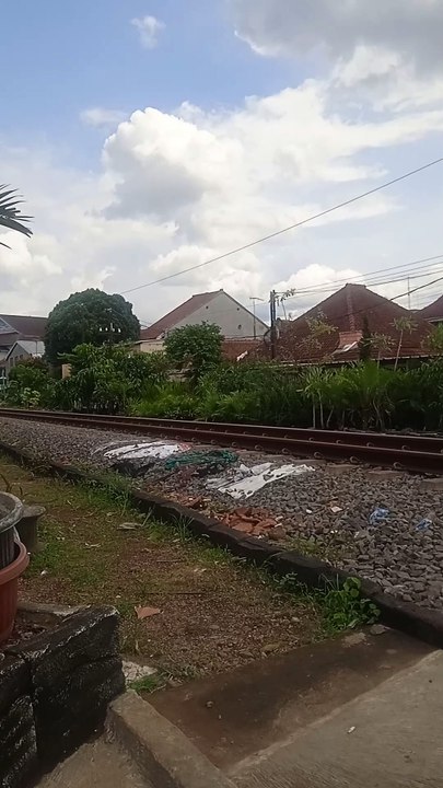 Perjalanan kereta api
