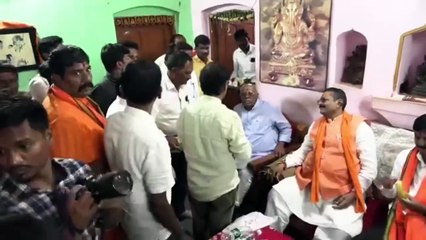 ಬಿಜೆಪಿ ಹಿರಿಯ ನಾಯಕ ನಾರಾಯಣ ಅವರ ಮನೆಗೆ ಭೇಟಿ ನೀಡಿದ ನಾಯಕರು