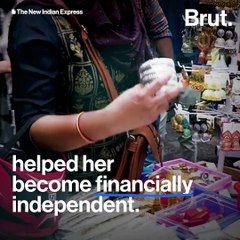 Smriti Irani consoles girl