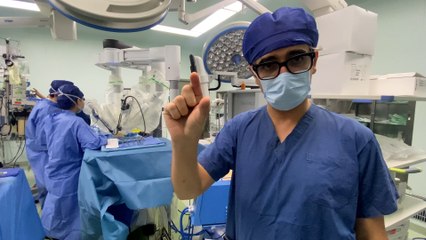 En la meca mundial contra el cáncer de pulmón con el cirujano español Diego González Rivas y su robot Da Vinci