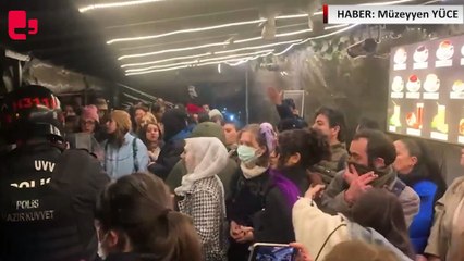 Galata kulesinden İstiklal caddesine çıkmaya çalışan kadınlardan bazıları gözaltına alındı