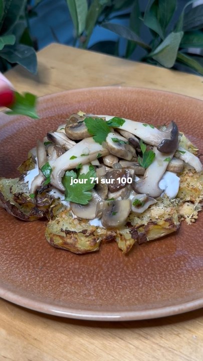 Jour 71/100 - Tarte sans pâte aux pommes de terre et champignons 🍄‍🟫🥔