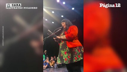 Dolores Reyes cerró la lectura colectivo de Cometierra en el Picadero