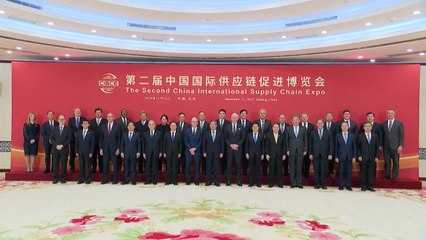 쿡 애플 CEO, 올해 세 번째 방중...리창 총리 만나 / YTN