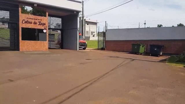 Trabalhador quebra o braço após queda em obra